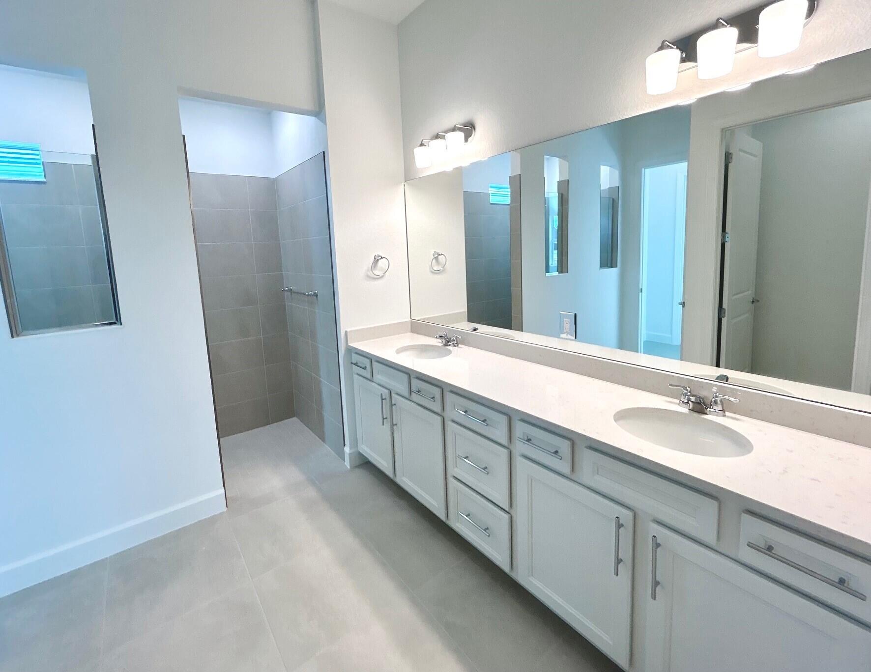 10211 Southwest Highpointe Drive, Unit RENOWN 283 Stuart, FL 34997 - Photo 17 of 34 283 Bath