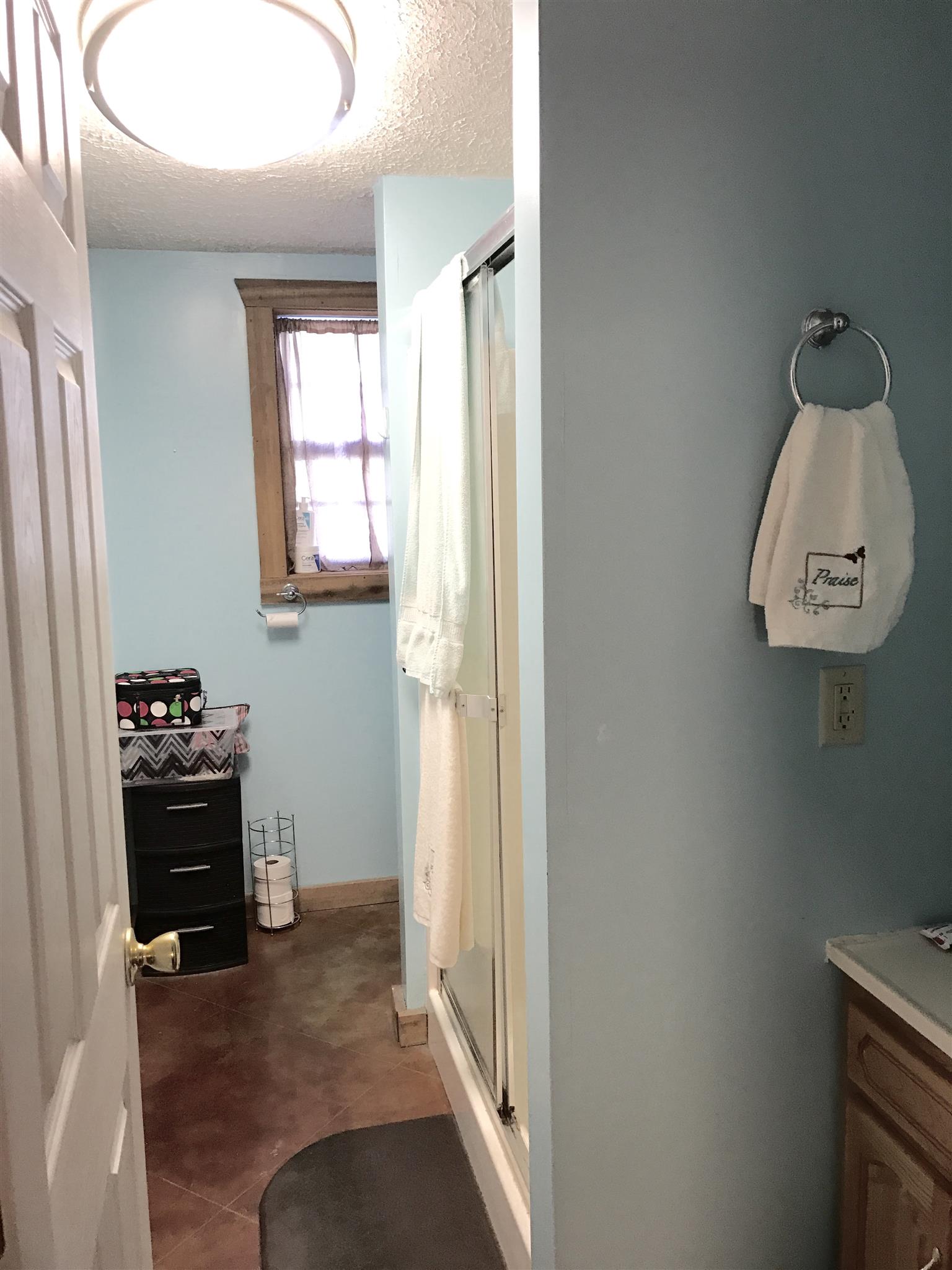 6100 East Swift Road Greenbrier, TN 37073 - Photo 8 of 20 a view of workspace with a window