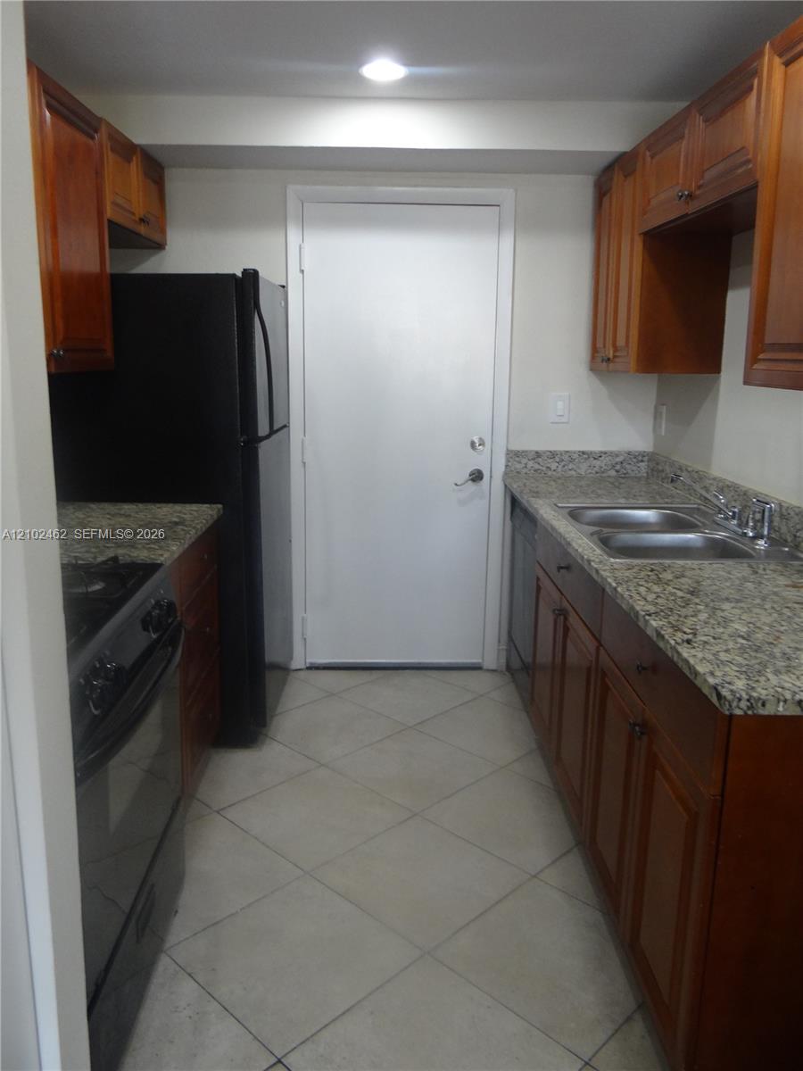 17901 Northwest 68th Avenue, Unit R207 Hialeah, FL 33015 - Photo 22 of 26 Gallery Image 22