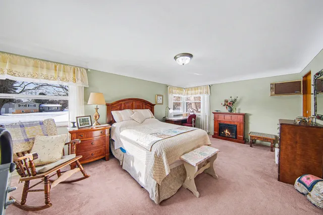 $345,000 | 2175 Pioneer Drive, Jackson, MI 49201