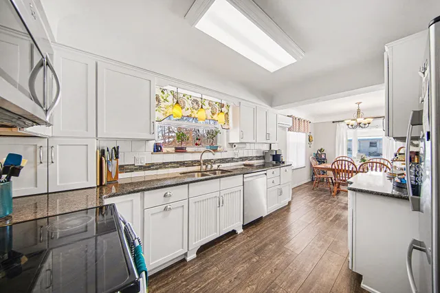 $345,000 | 2175 Pioneer Drive, Jackson, MI 49201