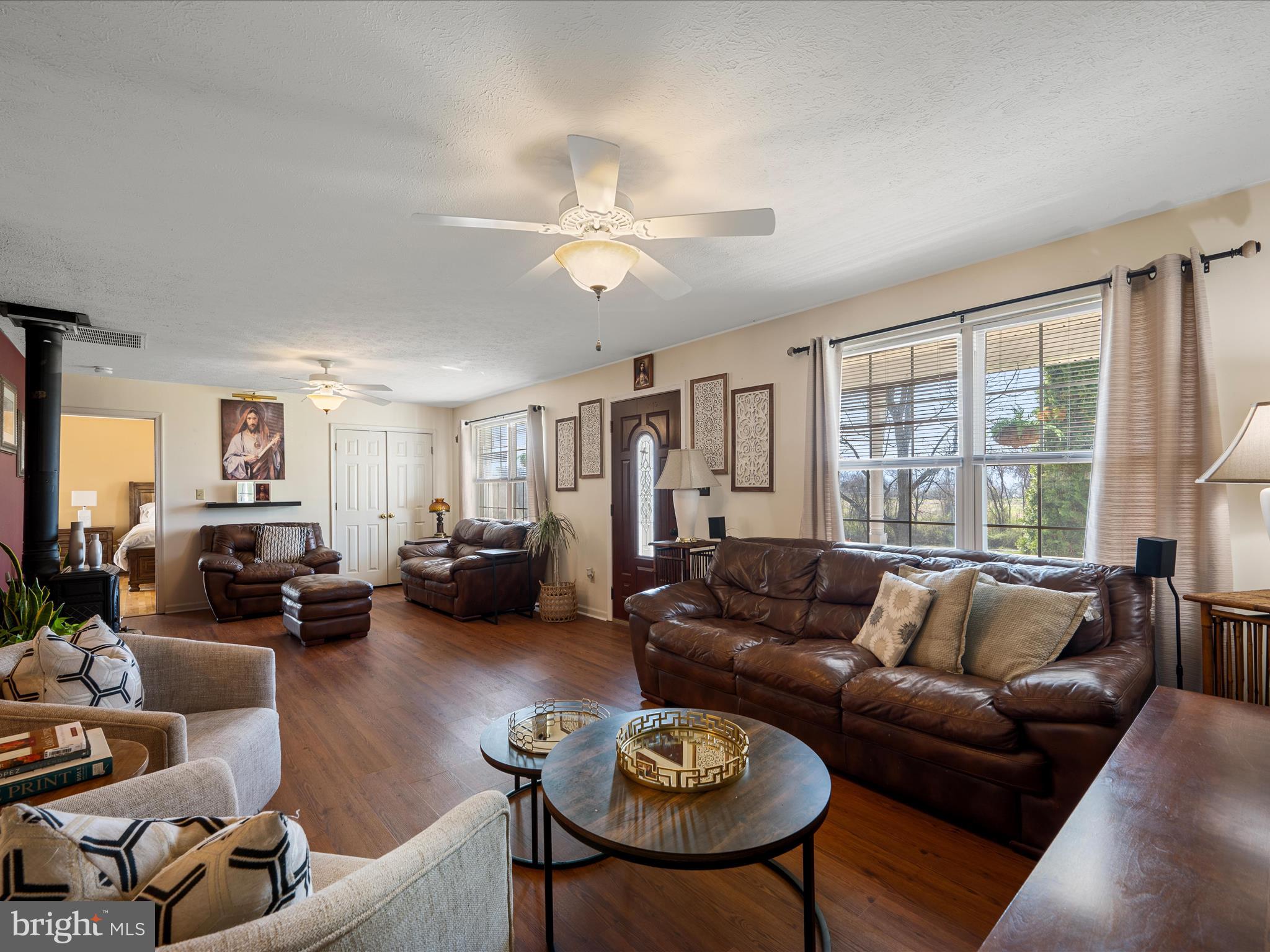 1264 Shepherds Mill Road Berryville, VA 22611 - Photo 10 of 54 Living Room