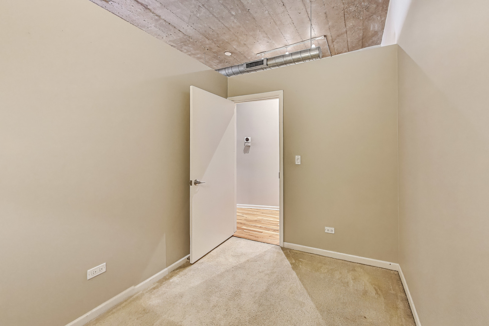 1070 West 15th Street, Unit 306 Chicago, IL 60608 - Photo 13 of 30