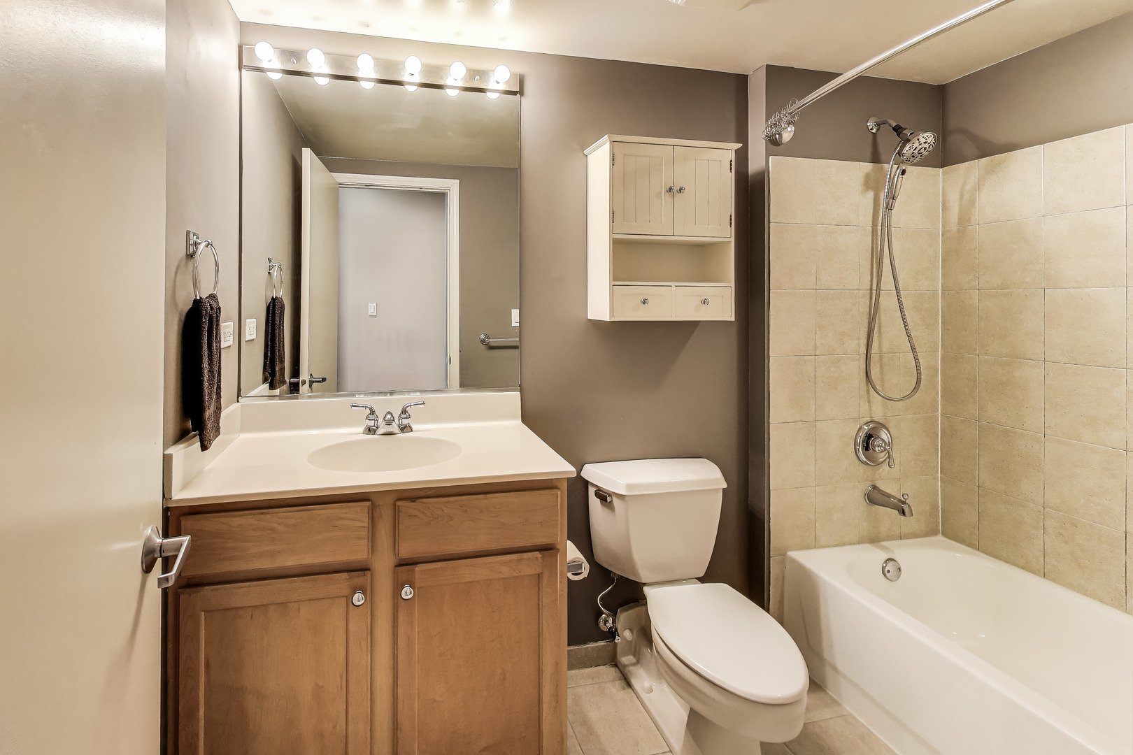1070 West 15th Street, Unit 306 Chicago, IL 60608 - Photo 15 of 30