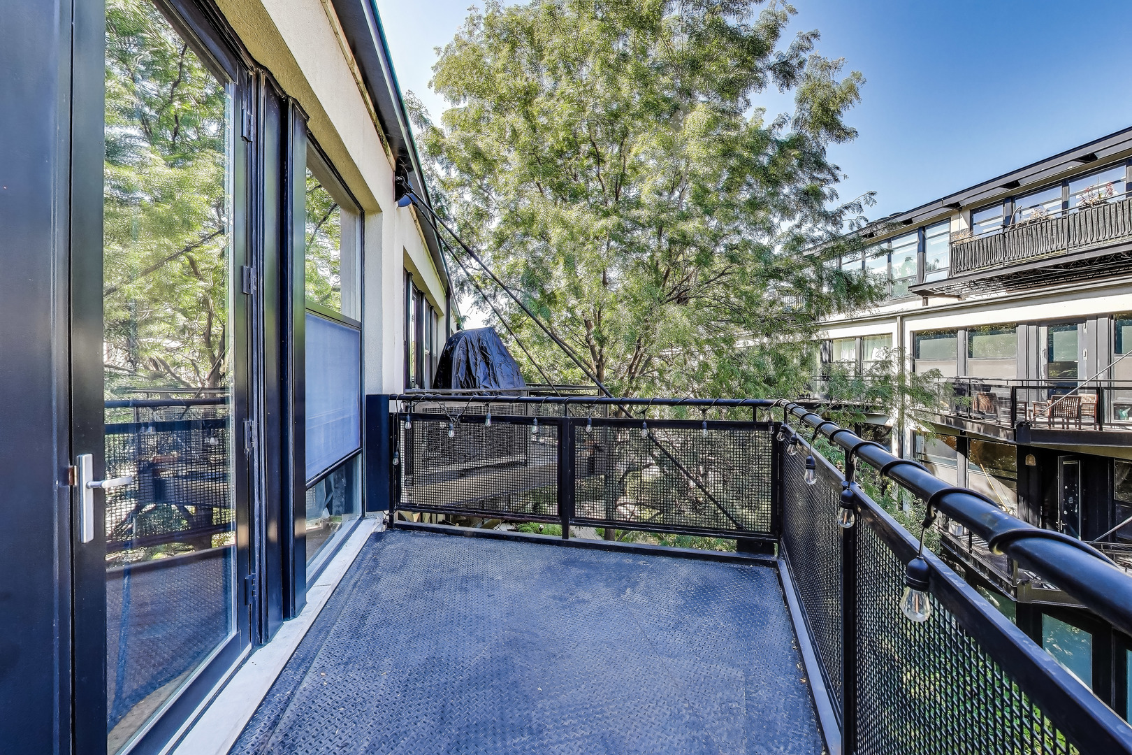 1070 West 15th Street, Unit 306 Chicago, IL 60608 - Photo 20 of 30