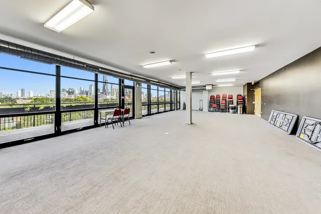 $299,500 | 1070 West 15th Street, Unit 306, Chicago, IL 60608