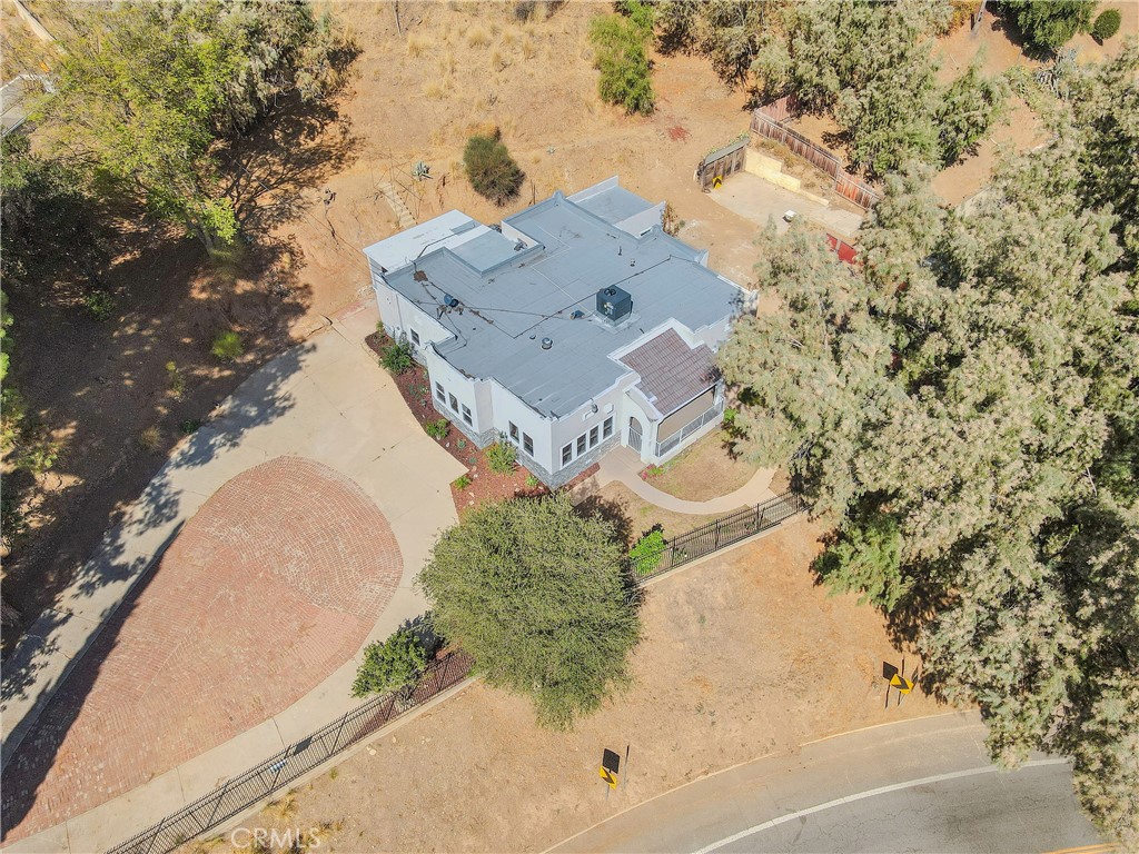 986 West Marshall Boulevard San Bernardino, CA 92405 - Photo 24 of 31 an aerial view of residential houses with outdoor space