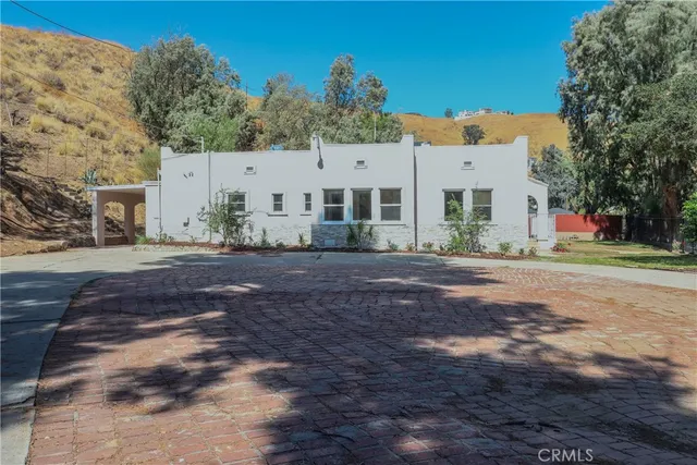 $690,000 | 986 West Marshall Boulevard, San Bernardino, CA 92405