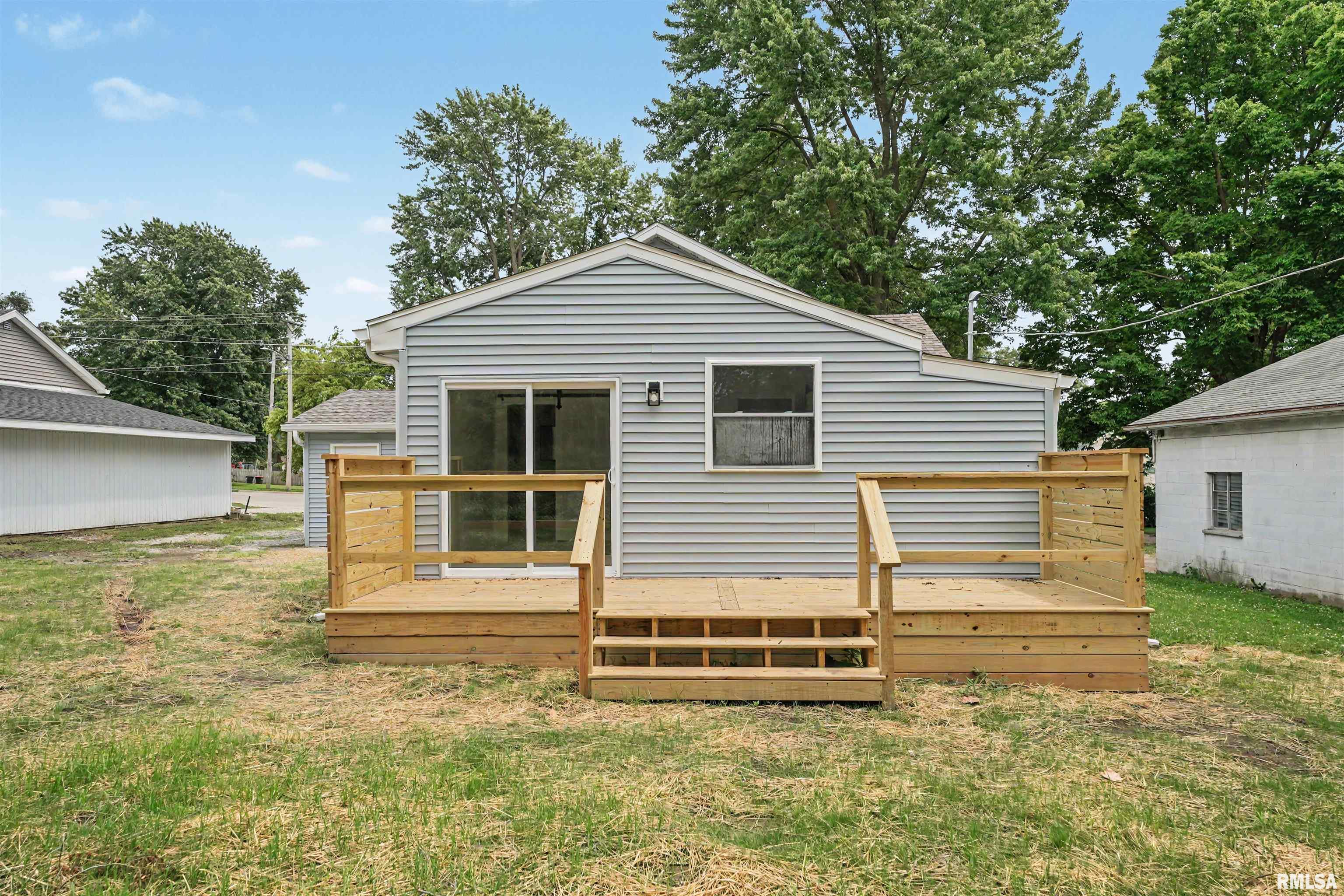 709 South Kickapoo Street Lincoln, IL 62656 - Photo 23 of 25