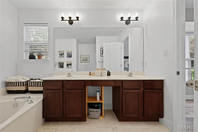 $399,900 | 9691 West Vista Drive, Hillsboro, MO 63050