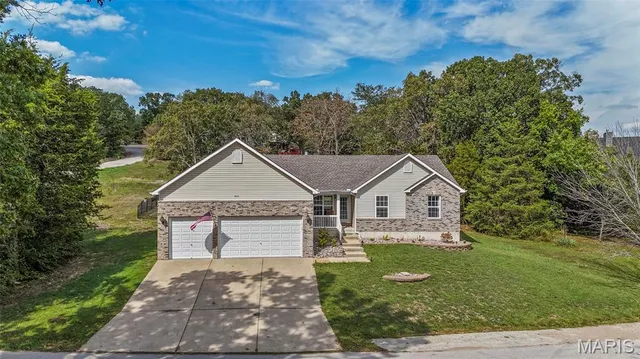 $399,900 | 9691 West Vista Drive, Hillsboro, MO 63050