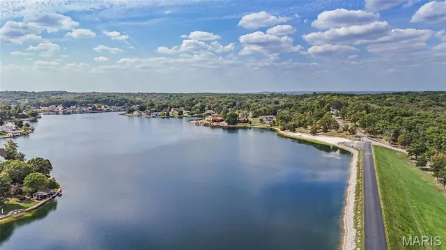 $399,900 | 9691 West Vista Drive, Hillsboro, MO 63050