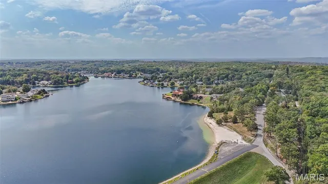 $399,900 | 9691 West Vista Drive, Hillsboro, MO 63050