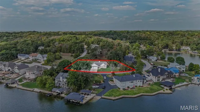 $399,900 | 9691 West Vista Drive, Hillsboro, MO 63050