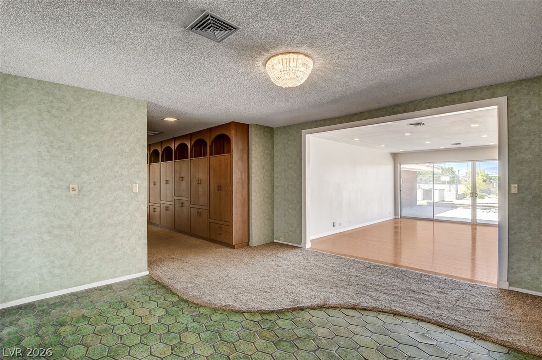 5600 Del Rey Avenue Las Vegas, NV 89146 - Photo 8 of 99