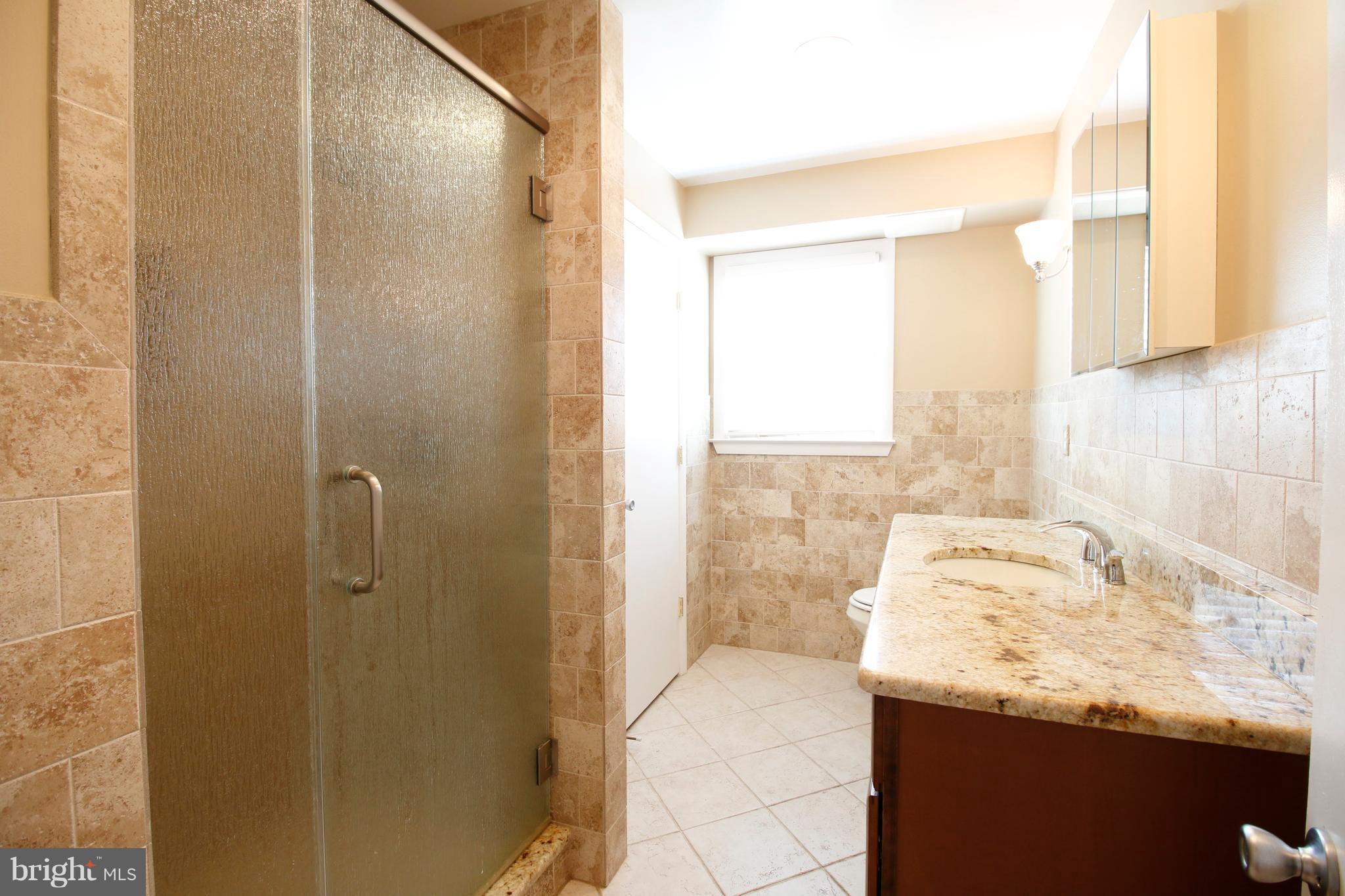 1205 Hillshire Road Baltimore, MD 21222 - Photo 17 of 30 Bath