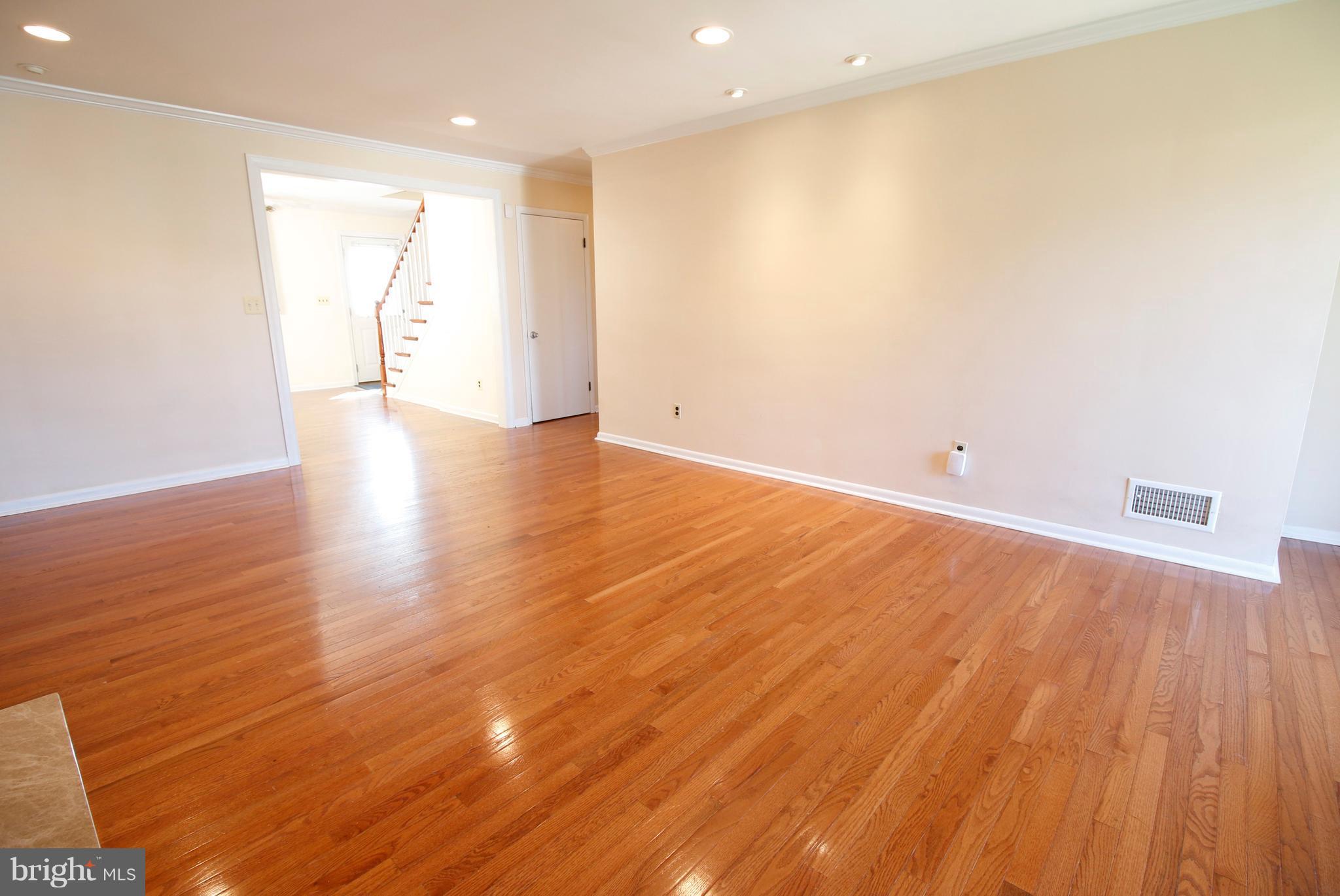 1205 Hillshire Road Baltimore, MD 21222 - Photo 5 of 30 Living Room