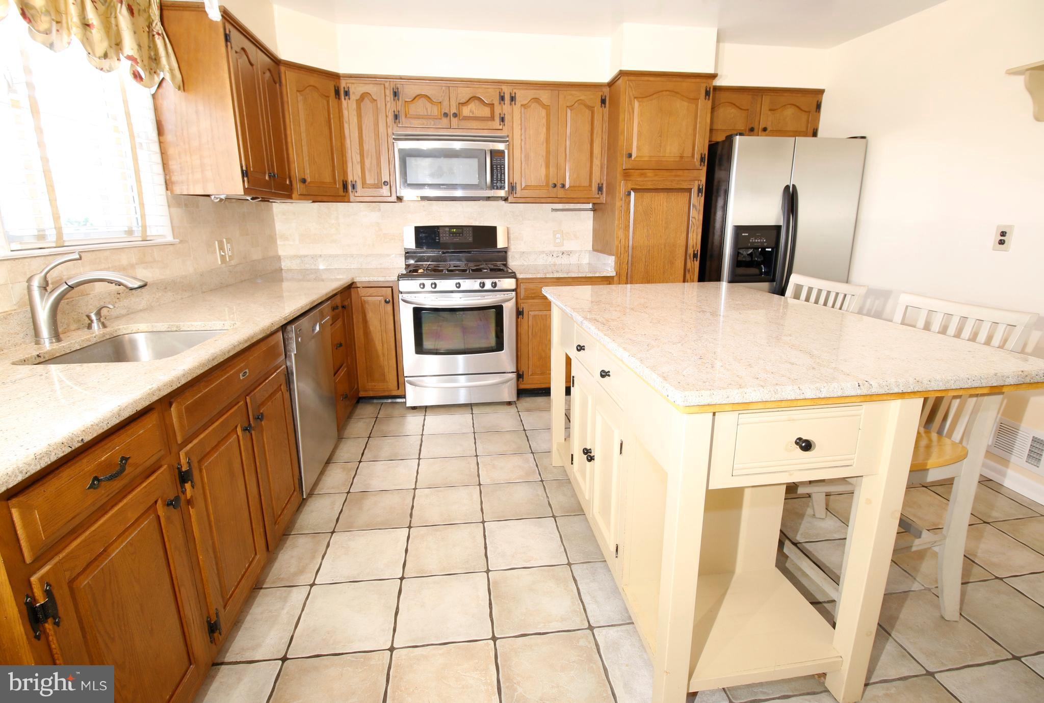 1205 Hillshire Road Baltimore, MD 21222 - Photo 10 of 30 Kitchen with granite countertops