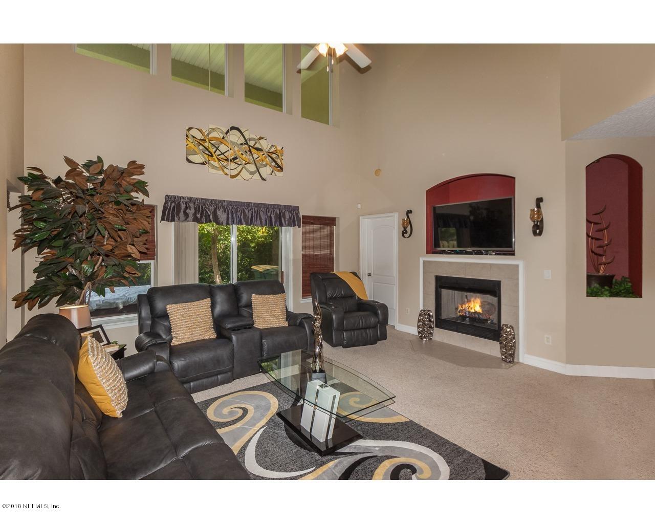 14350 Millhopper Road Jacksonville, FL 32258 - Photo 16 of 38 family_room_(2)
