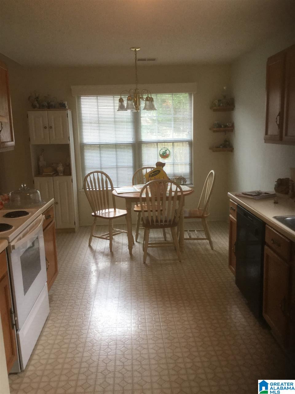 1077 Georgetown Lane Birmingham, AL 35217 - Photo 2 of 16