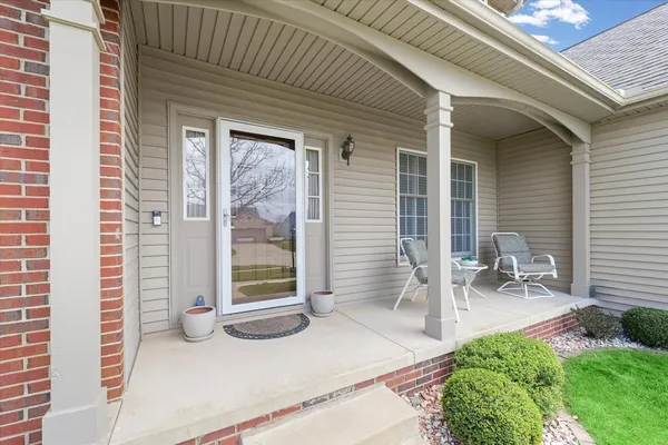 $442,000 | 3908 Turnberry Drive, Champaign, IL 61822