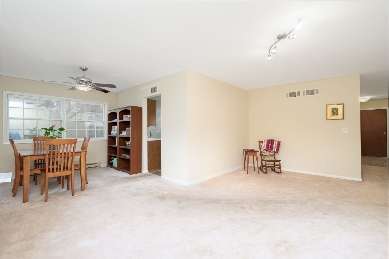 5841 Lenox Road Lisle, IL 60532 - Photo 7 of 31 Gallery Image 7