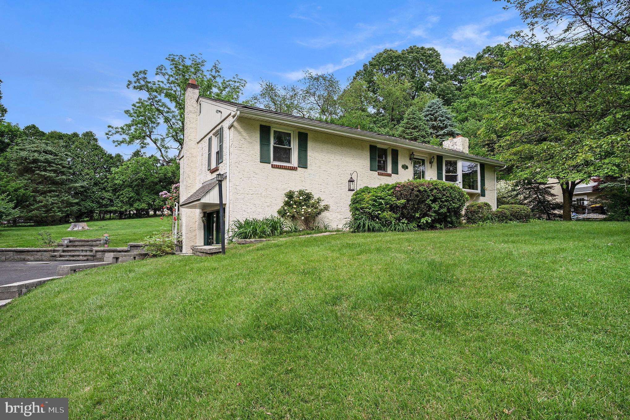39 Aldian Road Phoenixville, PA 19460 - Photo 1 of 37 Gallery Image 1