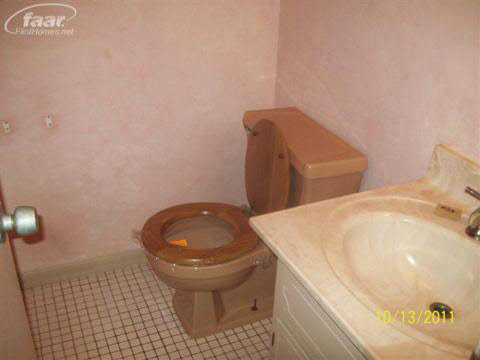 7961 Perry Lake Road Clarkston, MI 48348 - Photo 16 of 16 20174716-15.JPG