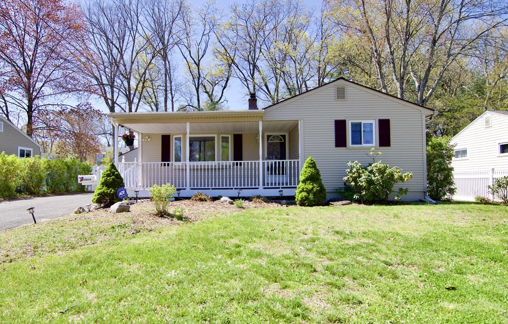 9 Robbin Road Enfield, CT 06082 - Photo 1 of 40
