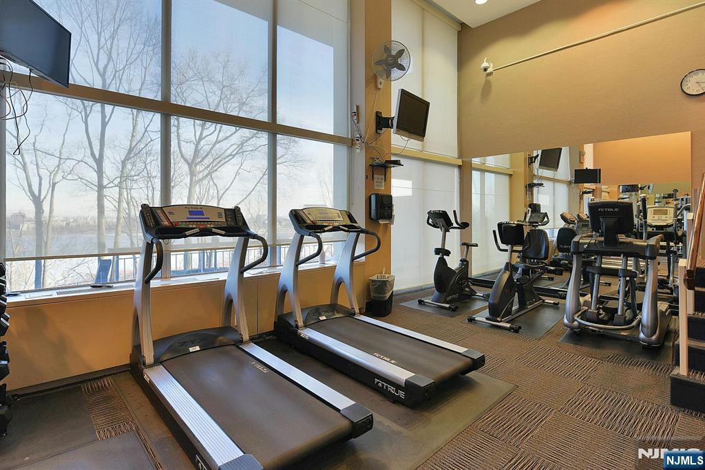 3 Horizon Road, Unit 1004 Fort Lee, NJ 07024 - Photo 32 of 36