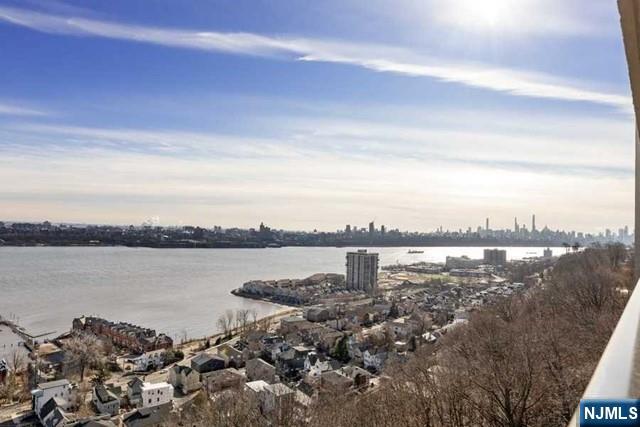 3 Horizon Road, Unit 1004 Fort Lee, NJ 07024 - Photo 9 of 36