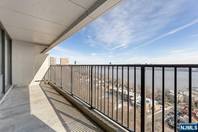 3 Horizon Road, Unit 1004 Fort Lee, NJ 07024 - Photo 10 of 36