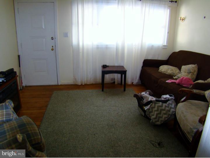 1506 Ridge Avenue Reading, PA 19607 - Photo 7 of 14 Living Room