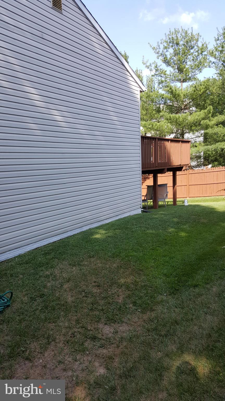 8609 Daytona Road Baltimore, MD 21237 - Photo 23 of 27 right side