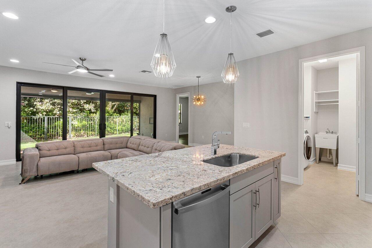 14079 Paverstone Terrace Delray Beach, FL 33446 - Photo 12 of 59 010-14079PaverstoneTerrace-DelrayBeach-F