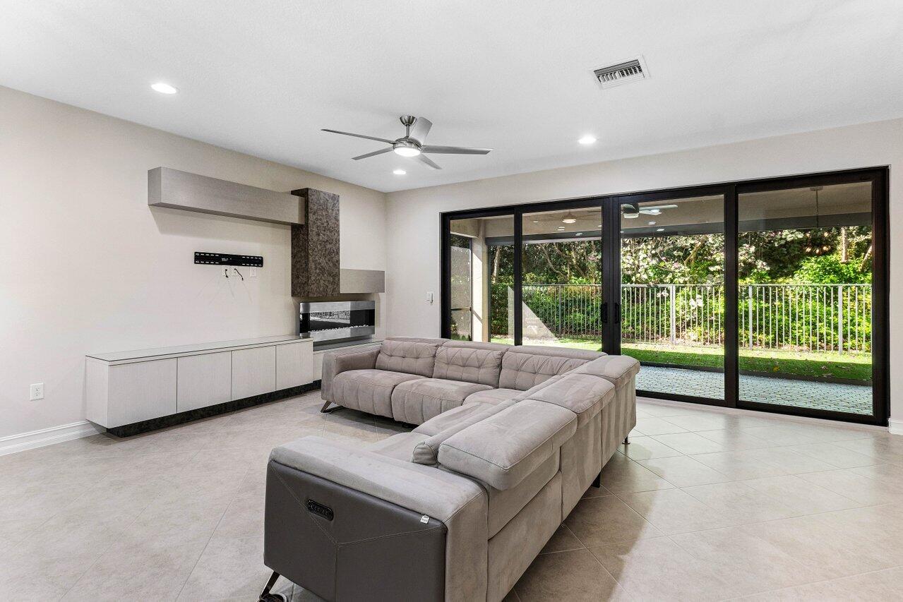 14079 Paverstone Terrace Delray Beach, FL 33446 - Photo 14 of 59 012-14079PaverstoneTerrace-DelrayBeach-F