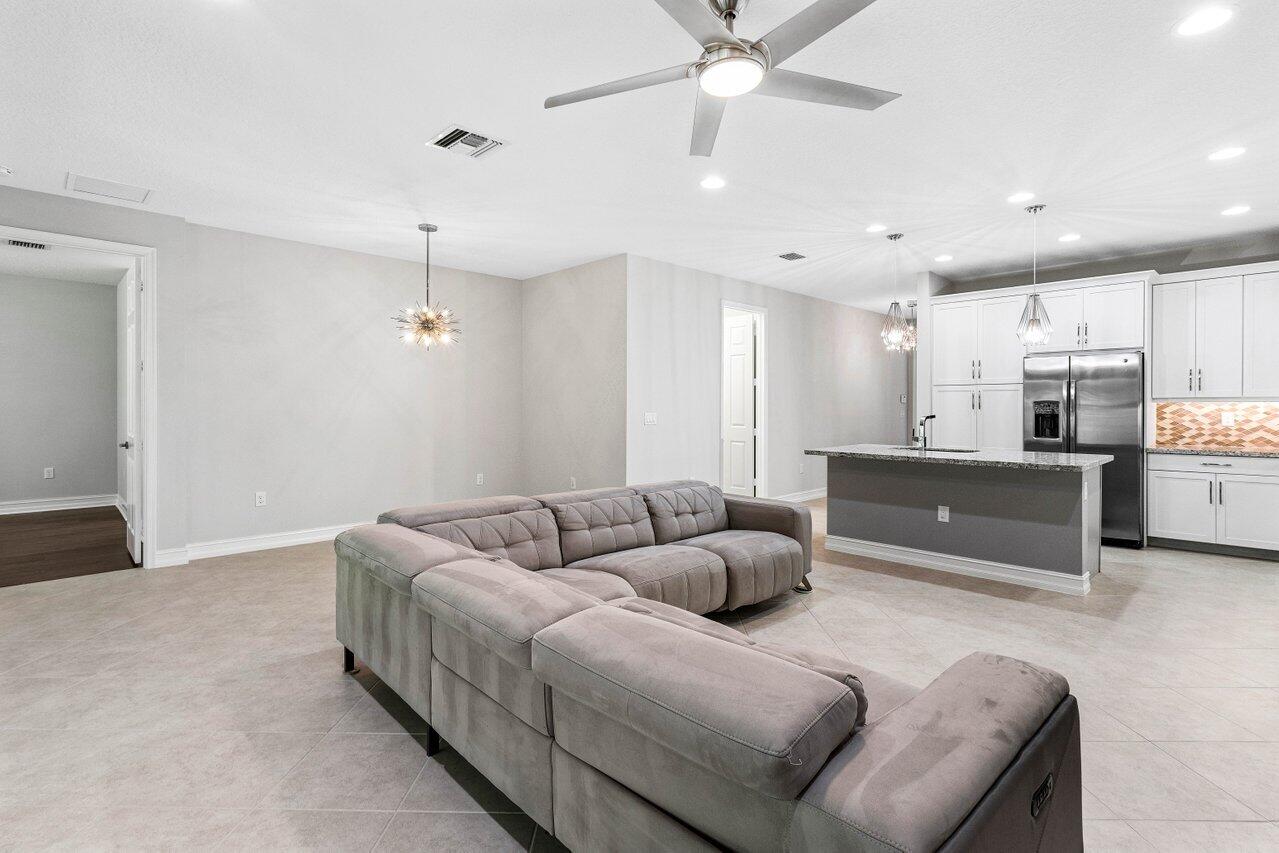 14079 Paverstone Terrace Delray Beach, FL 33446 - Photo 16 of 59 013-14079PaverstoneTerrace-DelrayBeach-F