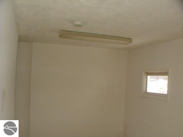 2480 Sawyer Road Traverse City, MI 49685 - Photo 5 of 40 1742003-4.JPG