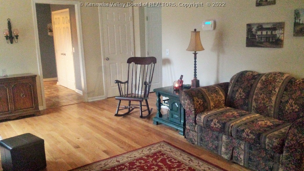 5300 Jericho Road Point Pleasant, WV 25550 - Photo 8 of 26 Family Room