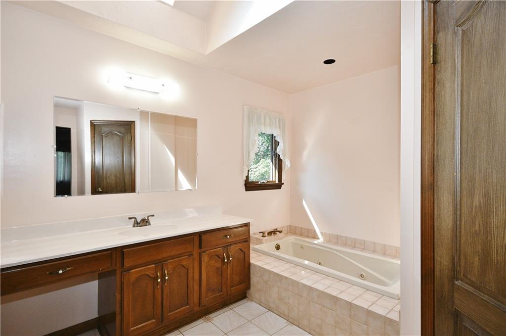 445 Stilley Road Clairton, PA 15025 - Photo 15 of 25 Gallery Image 15