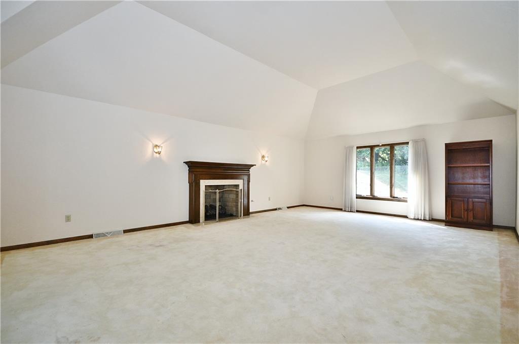 445 Stilley Road Clairton, PA 15025 - Photo 4 of 25 Gallery Image 4