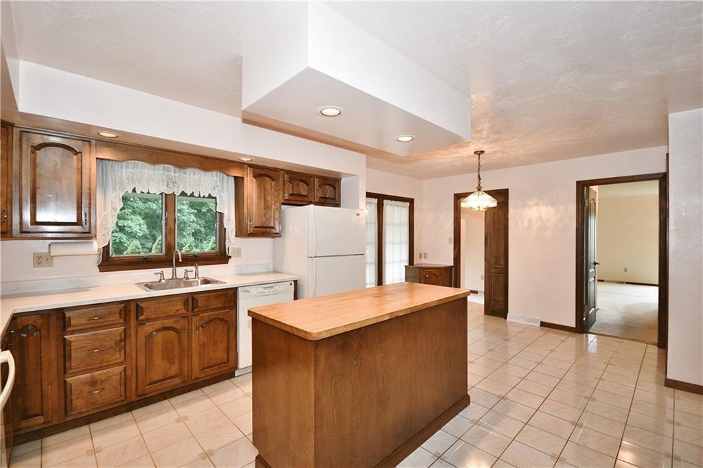 445 Stilley Road Clairton, PA 15025 - Photo 7 of 25 Gallery Image 7