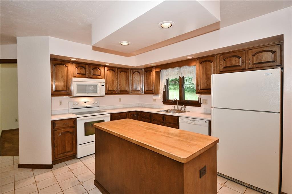 445 Stilley Road Clairton, PA 15025 - Photo 8 of 25 Gallery Image 8