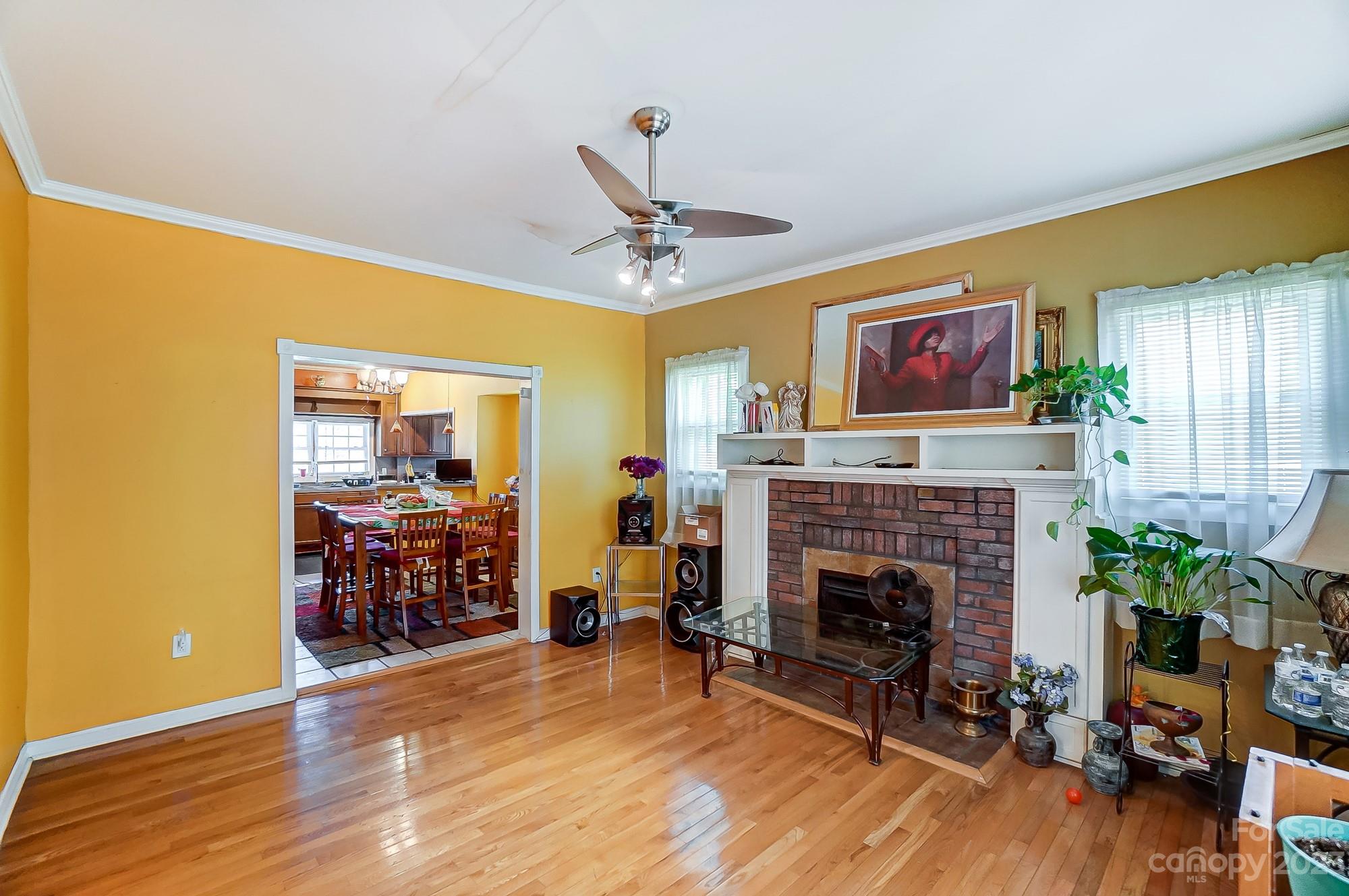 301 South Rhyne Street Dallas, NC 28034 - Photo 4 of 22 Gallery Image 4