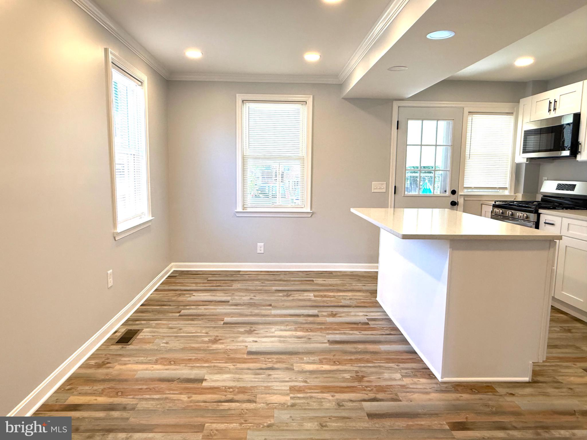 7514 Lawrence Road Dundalk, MD 21222 - Photo 8 of 32 Dining Rm