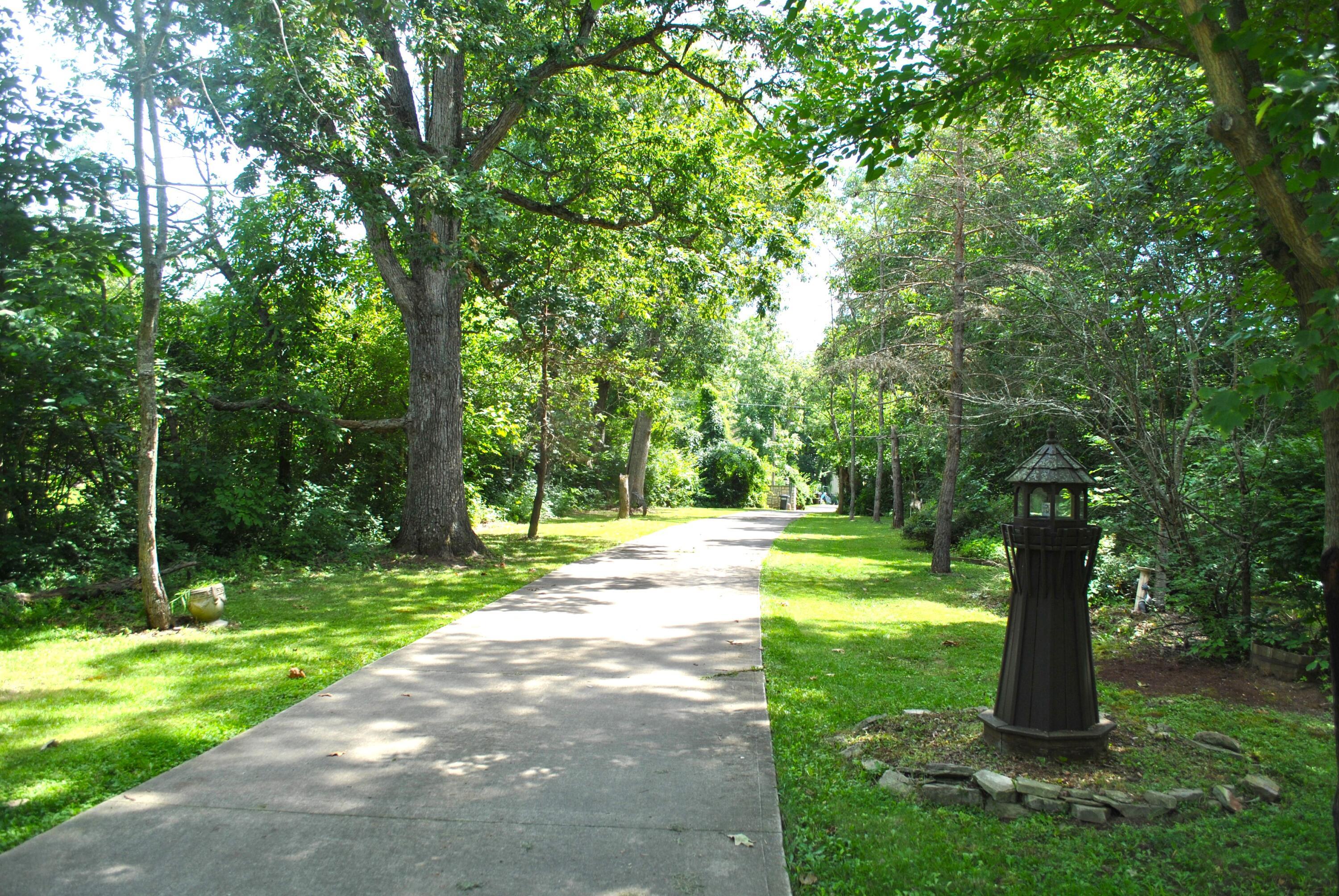 9083 Taylor Road Orient, OH 43146 - Photo 5 of 93 Long concrete driveway