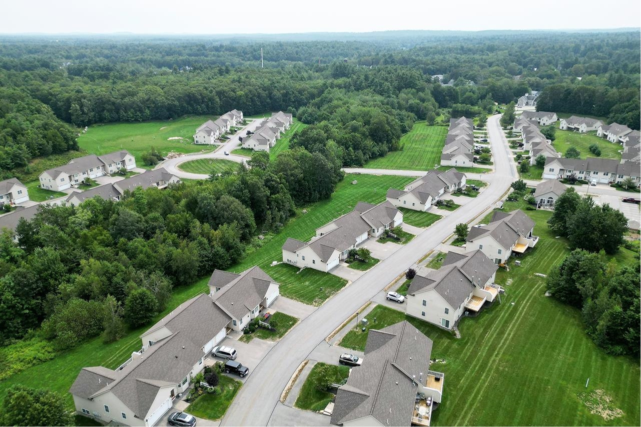 118-3 Hall Road Fremont, NH 03044 - Photo 3 of 50