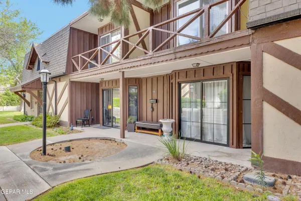 $182,999 | 500 Thunderbird Drive, Unit 105, El Paso, TX 79912