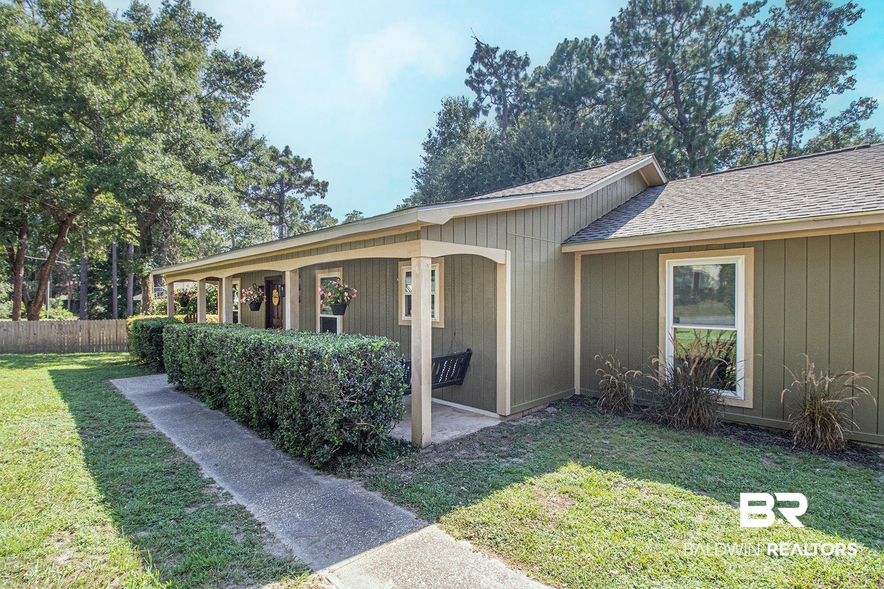 133 Michael Loop Daphne, AL 36526 - Photo 3 of 32