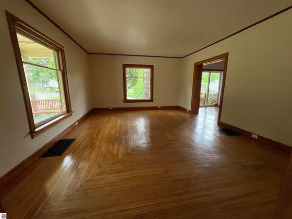 $171,900 | 506 East Division Street, Cadillac, MI 49601